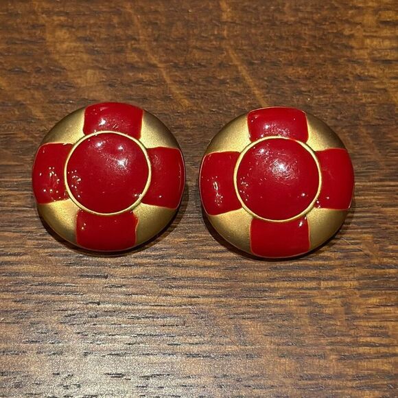 Vintage Gold Tone Red Enamel Coastal Clip On Earrings USA - Picture 2 of 12